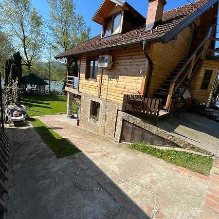 Apartman "Kapetana Luka" Ljubovija Exterior photo